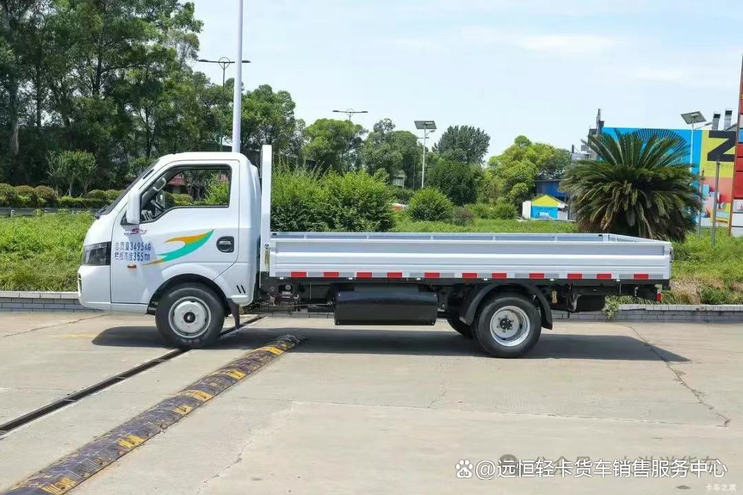 东风轻卡途逸T5CNG-现在不到6个了(图1)